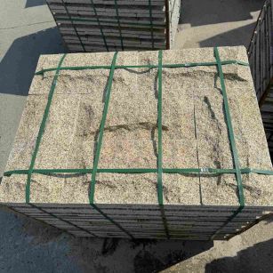 临沂 黄金麻花岗岩石材自然面蘑菇石成品