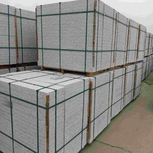 临沂 白麻花岗岩石材荔枝面地铺石（300*600*50）