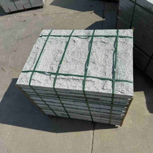 临沂 白麻花岗岩石材自然面蘑菇石成品