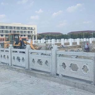 临沂 白麻花岗岩荔枝面河道栏杆