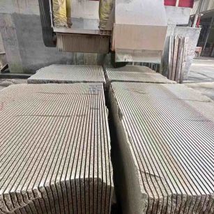 临沂 车间生产日常，黄金麻白麻花岗岩