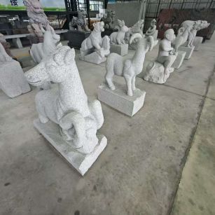 临沂 芝麻白花岗岩造型立体雕刻——十二生肖