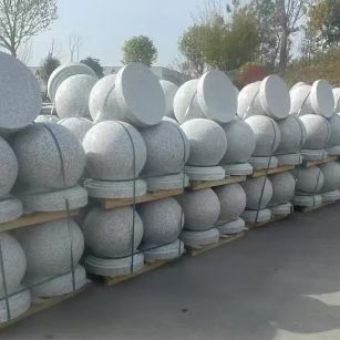 临沂 白麻花岗岩石材圆球，石球，挡车球，隔离球，景观石球，风水球等