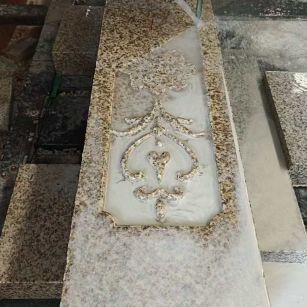 临沂 黄金麻花岗岩异形加工雕刻栏杆大柱