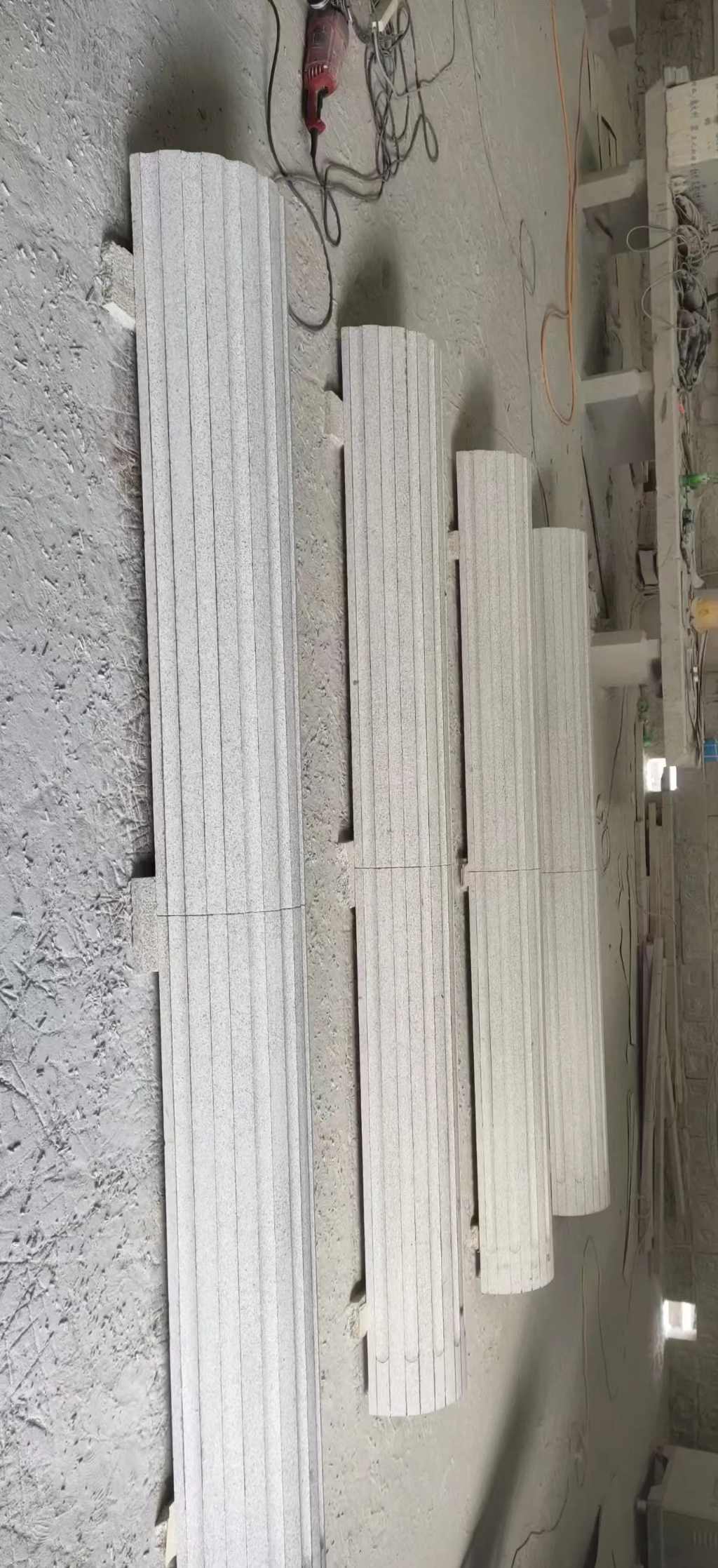 临沂 花岗岩厂家带你看白麻花岗岩门楼大柱柱皮