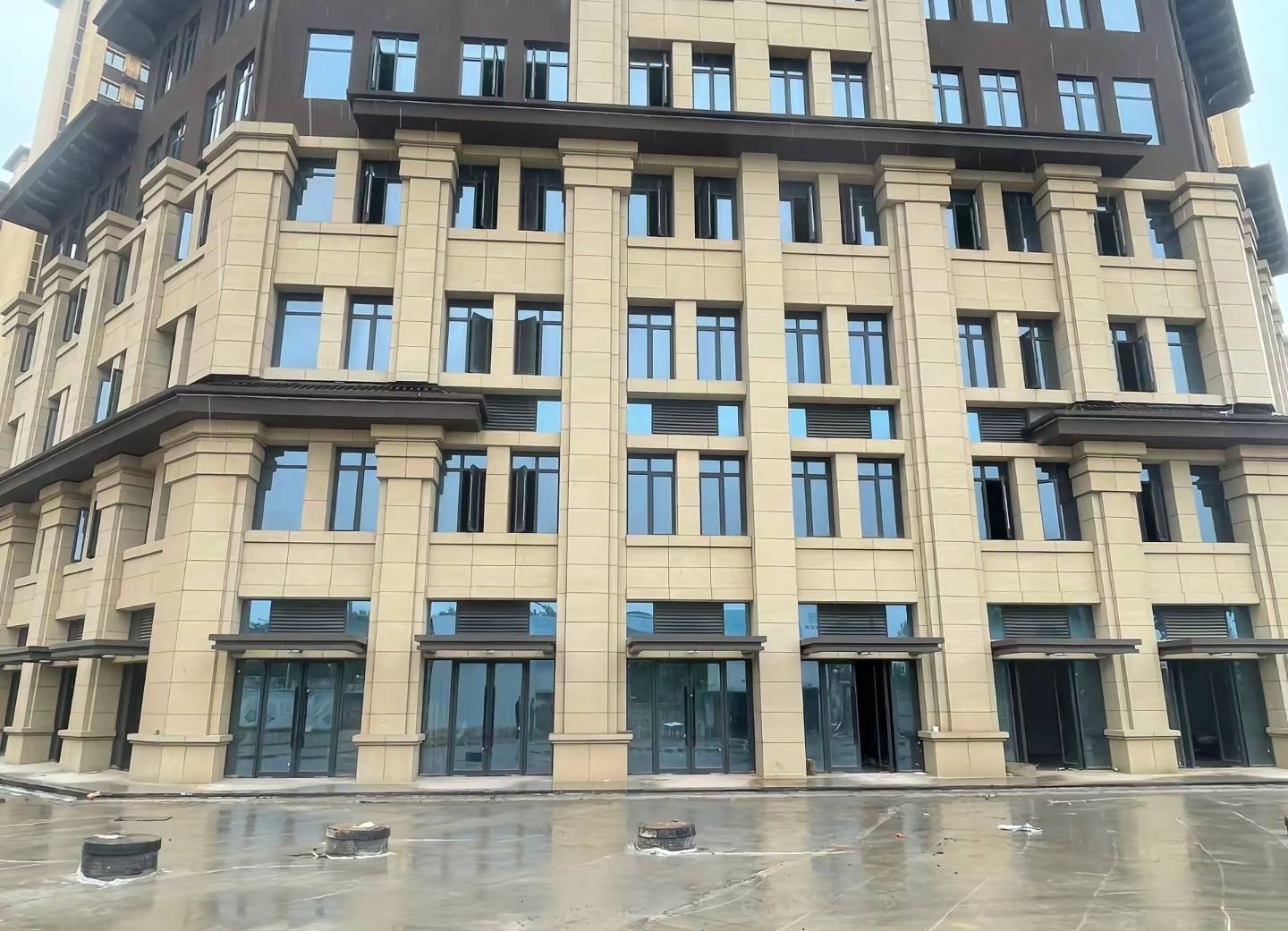 临沂 黄金麻花岗岩荔枝面小区外墙干挂