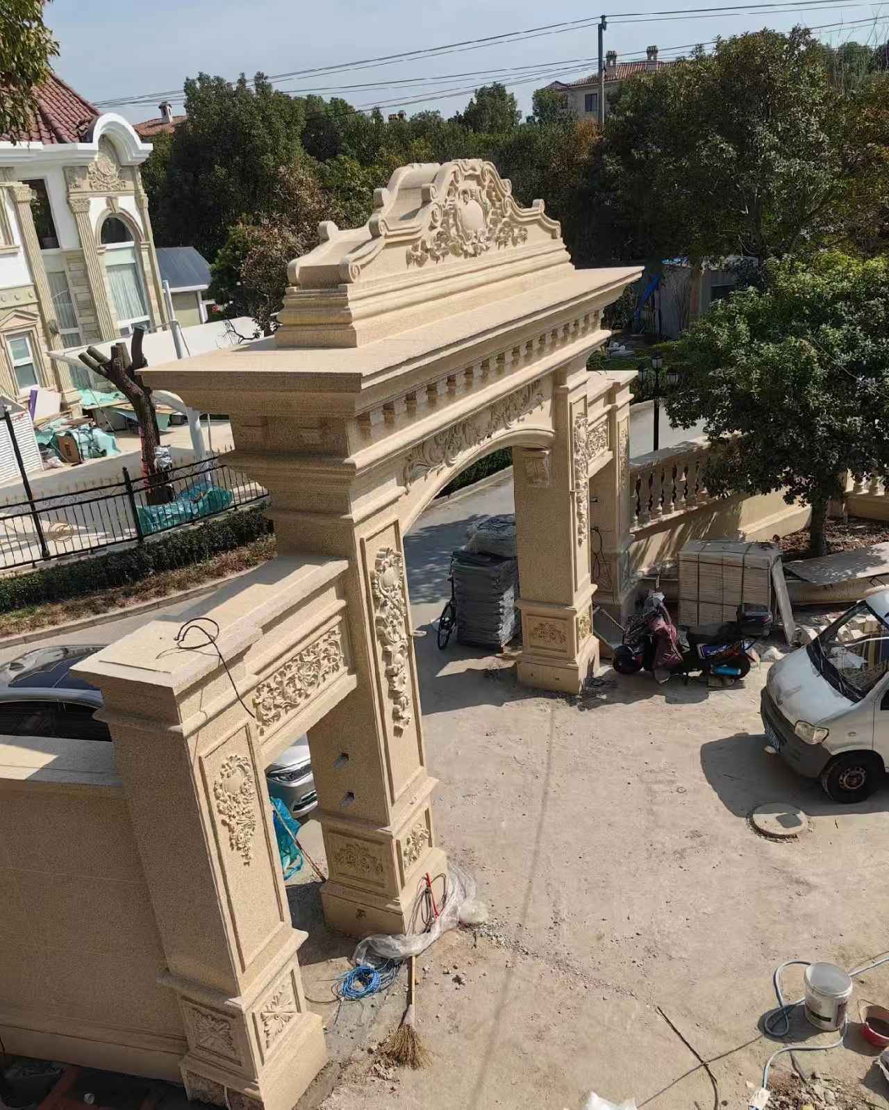 临沂 黄金麻荔枝面花岗岩别墅门楼