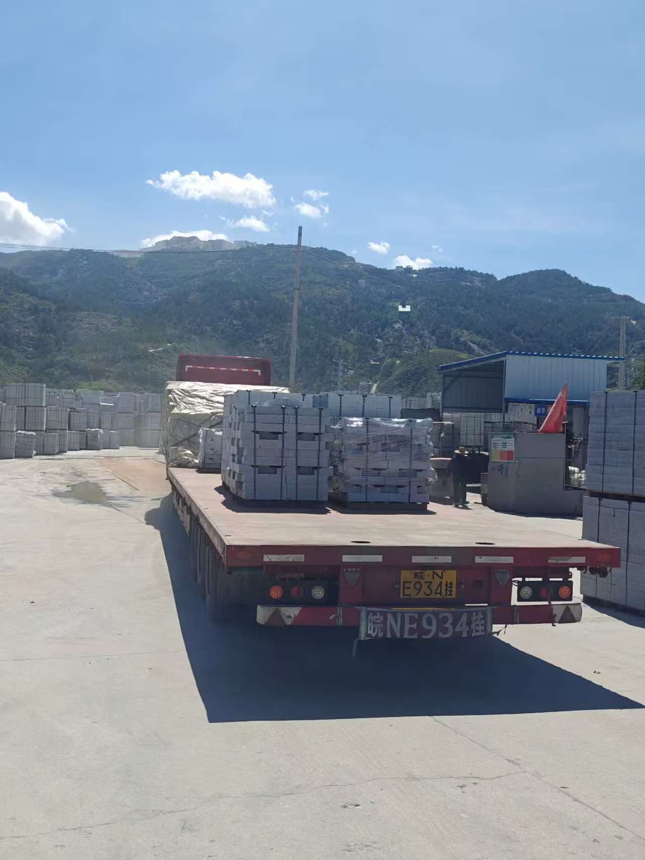 临沂 芝麻白仿形路沿石，直形路沿石