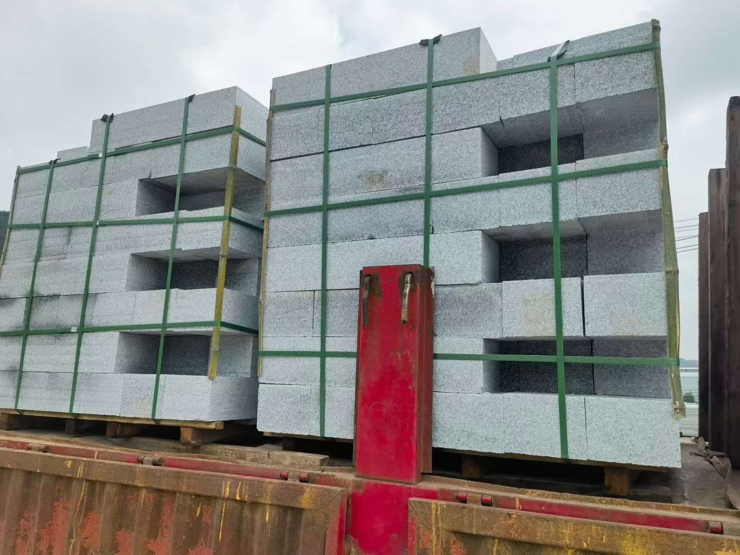 临沂 芝麻白花岗岩路沿石，平石，路侧石，马路牙子，路缘石，立缘石，平缘石等