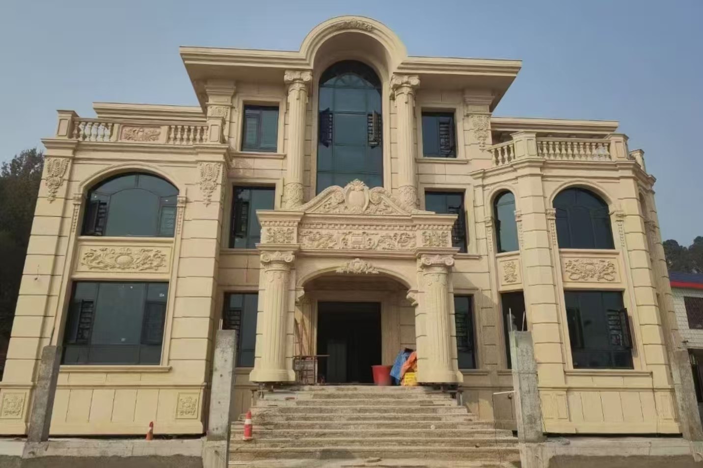 临沂 黄金麻花岗岩别墅外墙干挂