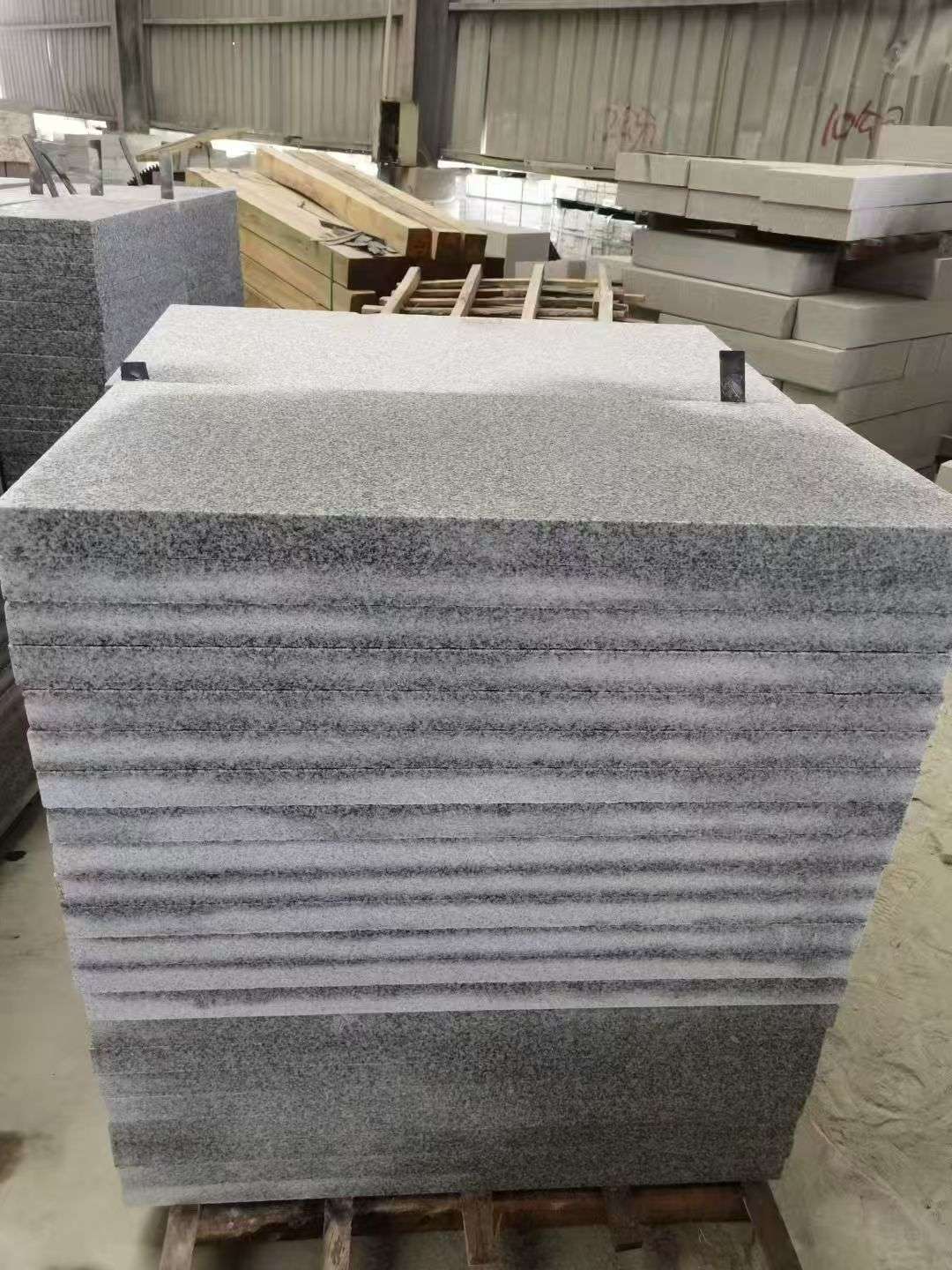 临沂 芝麻白5公分火烧地铺成品，900*400，规格可定制