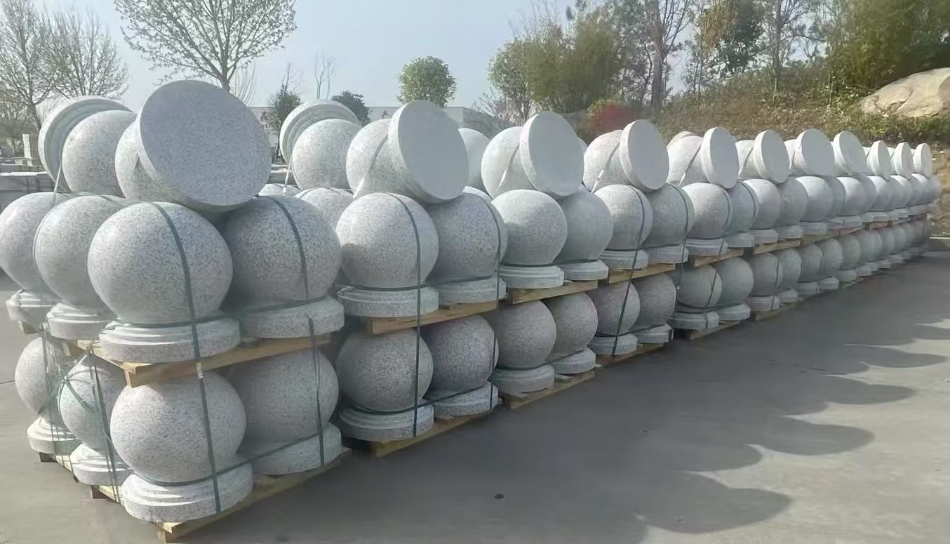临沂 白麻花岗岩石材圆球，石球，挡车球，隔离球，景观石球，风水球等