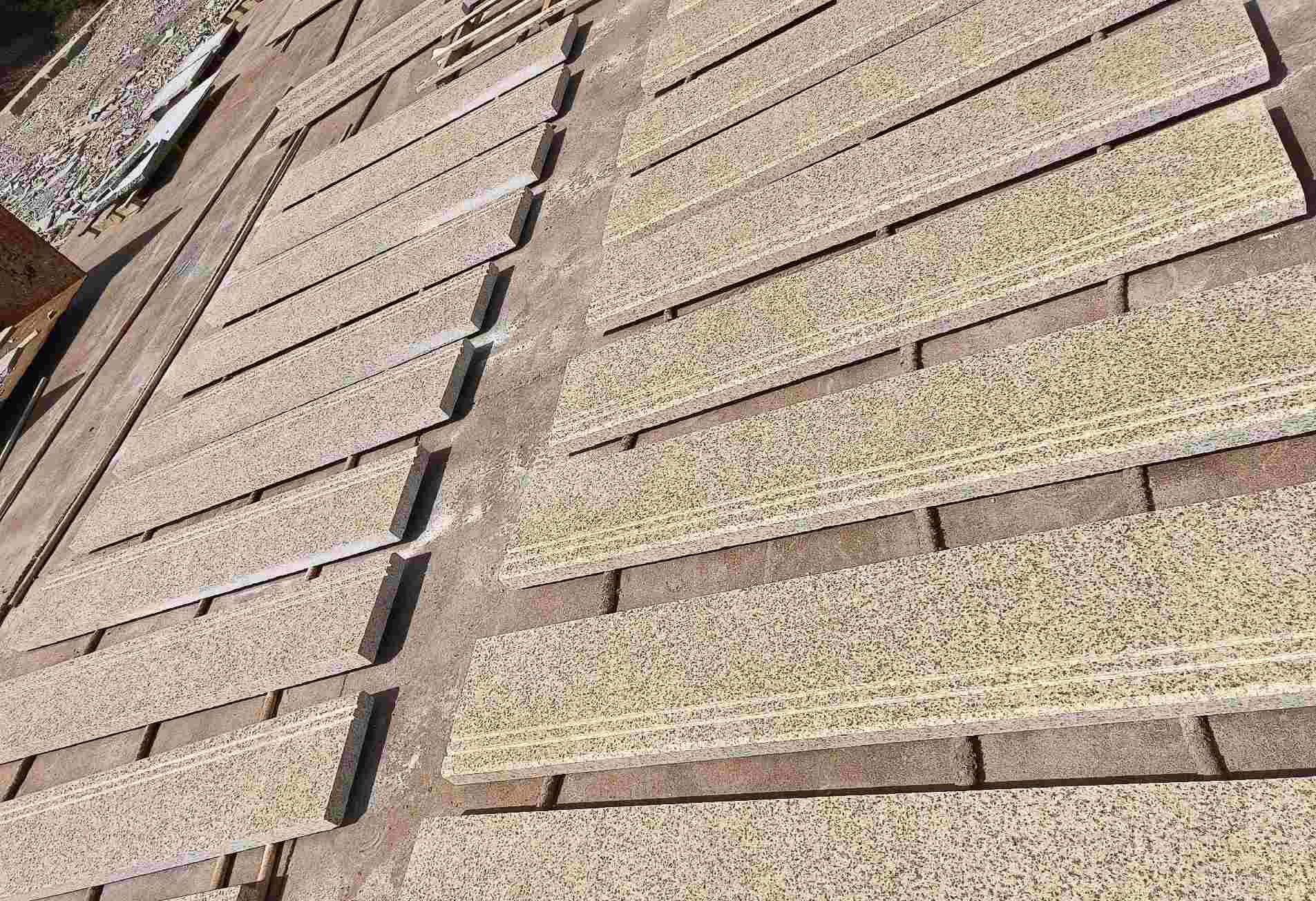 临沂 黄金麻花岗岩光面楼梯踏步