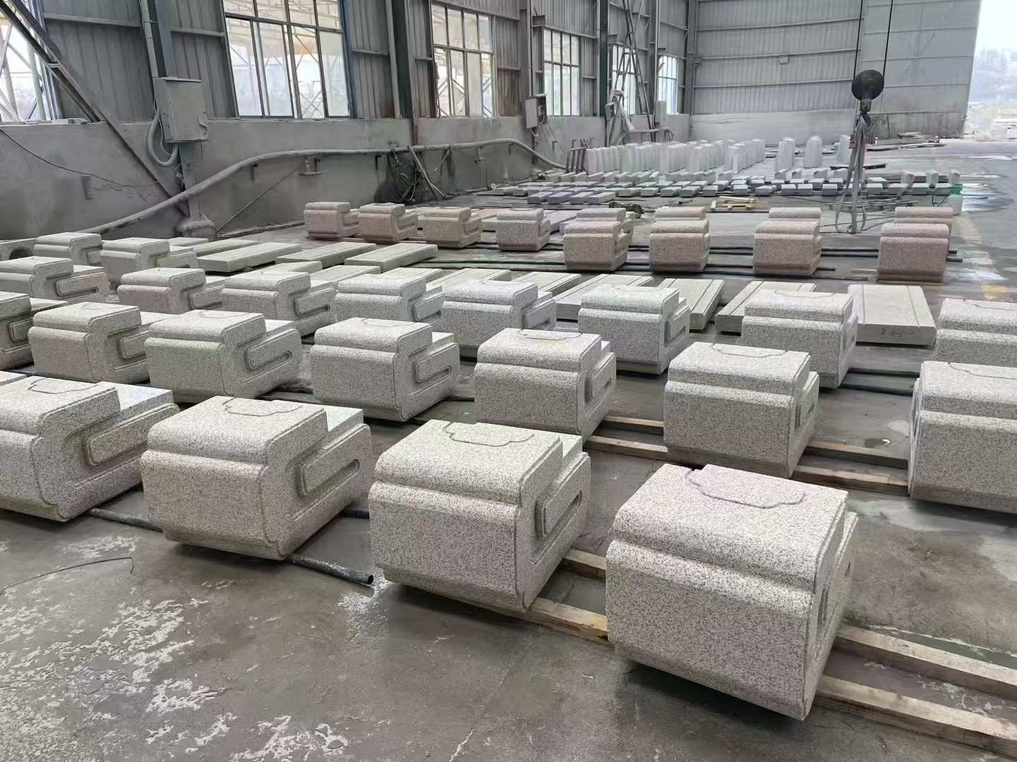 临沂 白麻花岗岩异形加工-石凳，坐凳