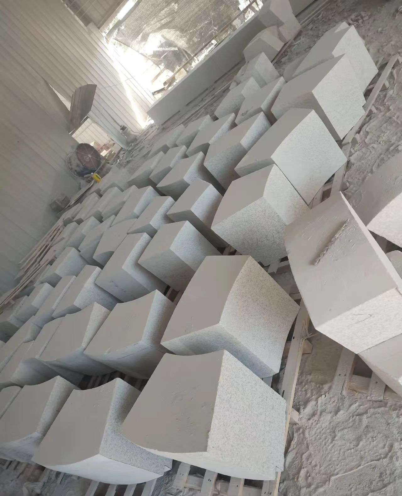 临沂 白麻花岗岩异形坐凳