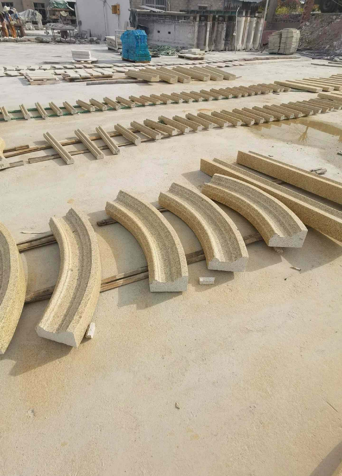 临沂 黄金麻花岗岩别墅线条