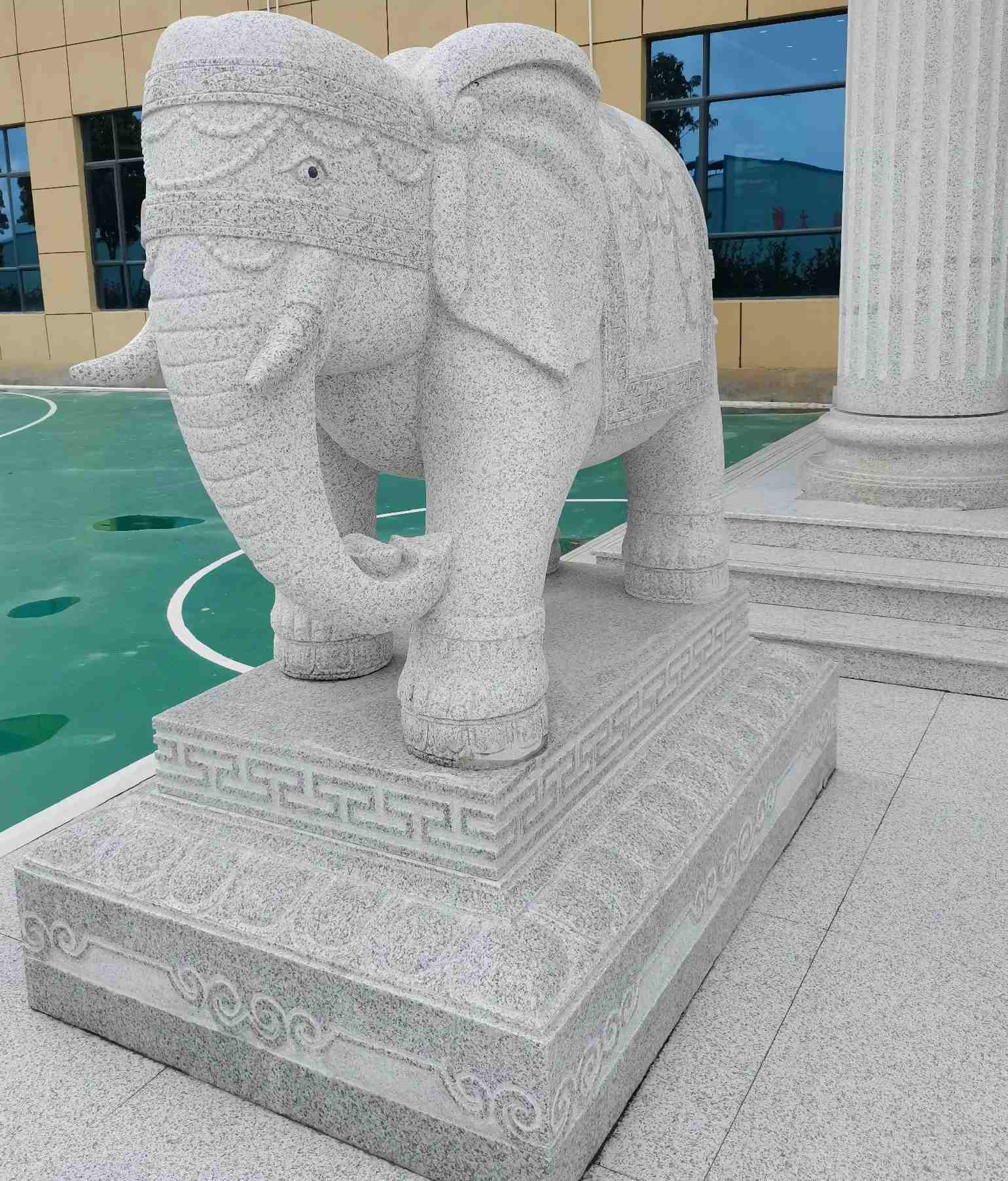 临沂 白麻花岗岩动物异形石雕-大象