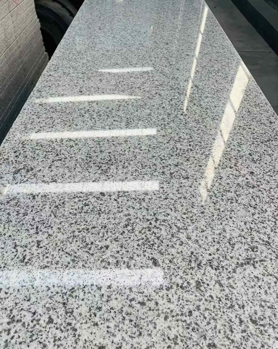 临沂 白麻花岗岩光面毛板